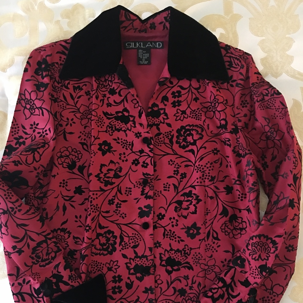 Silkland Red Silk blouse with black velvet element